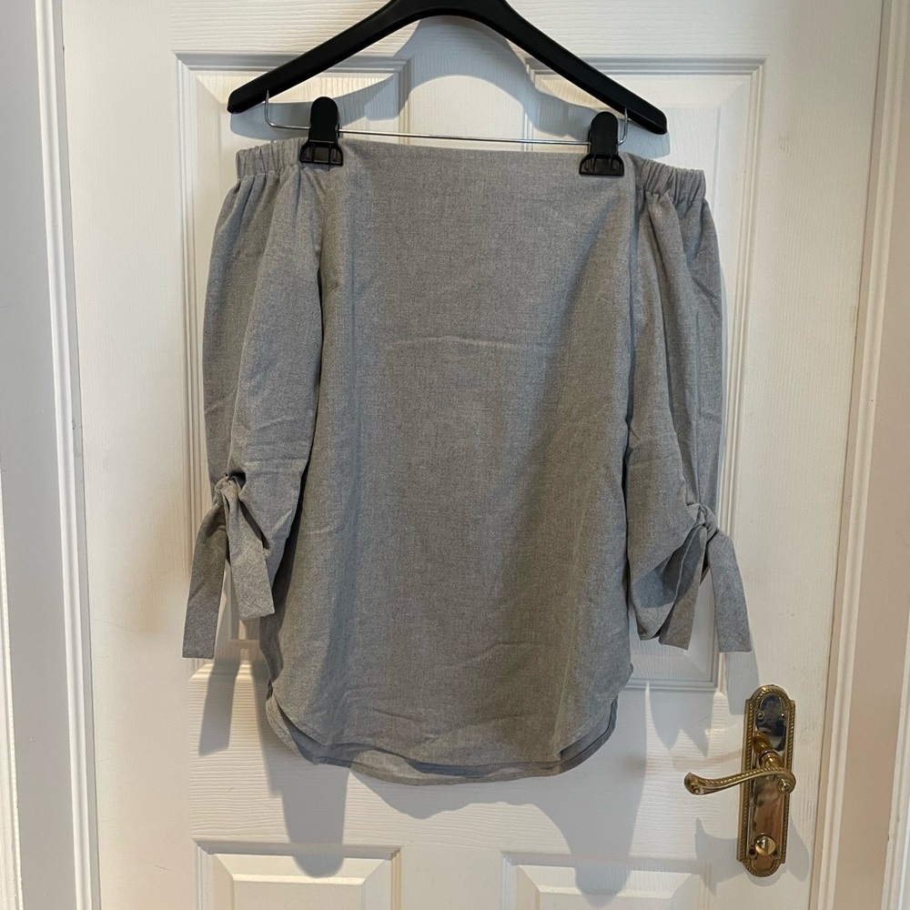 BABATON off the shoulder dress shirt
